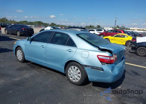 2007 Toyota Camry Le z USA, uszkodzony, nr VIN 4T1BE46K27U588735